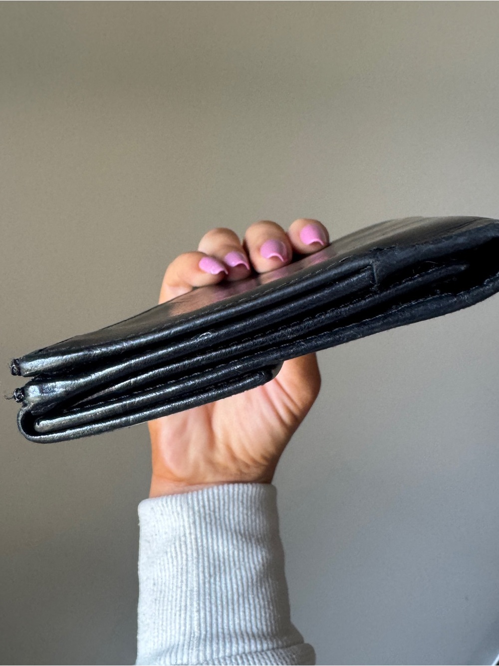 Gucci Black Leather Long Wallet with Silver-Tone Lock - Picture 4 of 10
